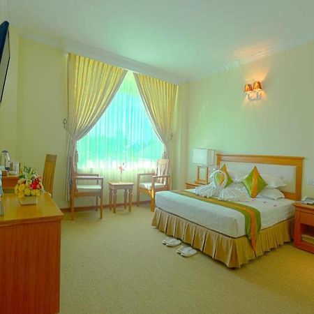 Apex Hotel Naypyidaw Екстер'єр фото