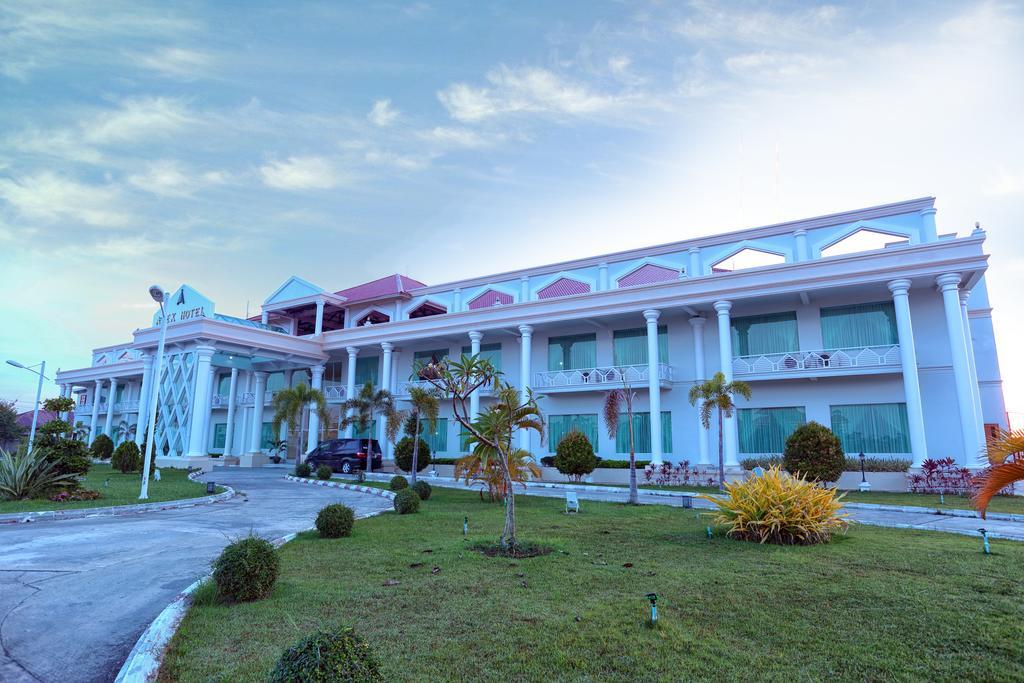 Apex Hotel Naypyidaw Екстер'єр фото