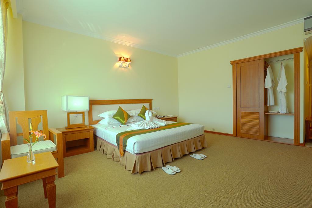 Apex Hotel Naypyidaw Номер фото