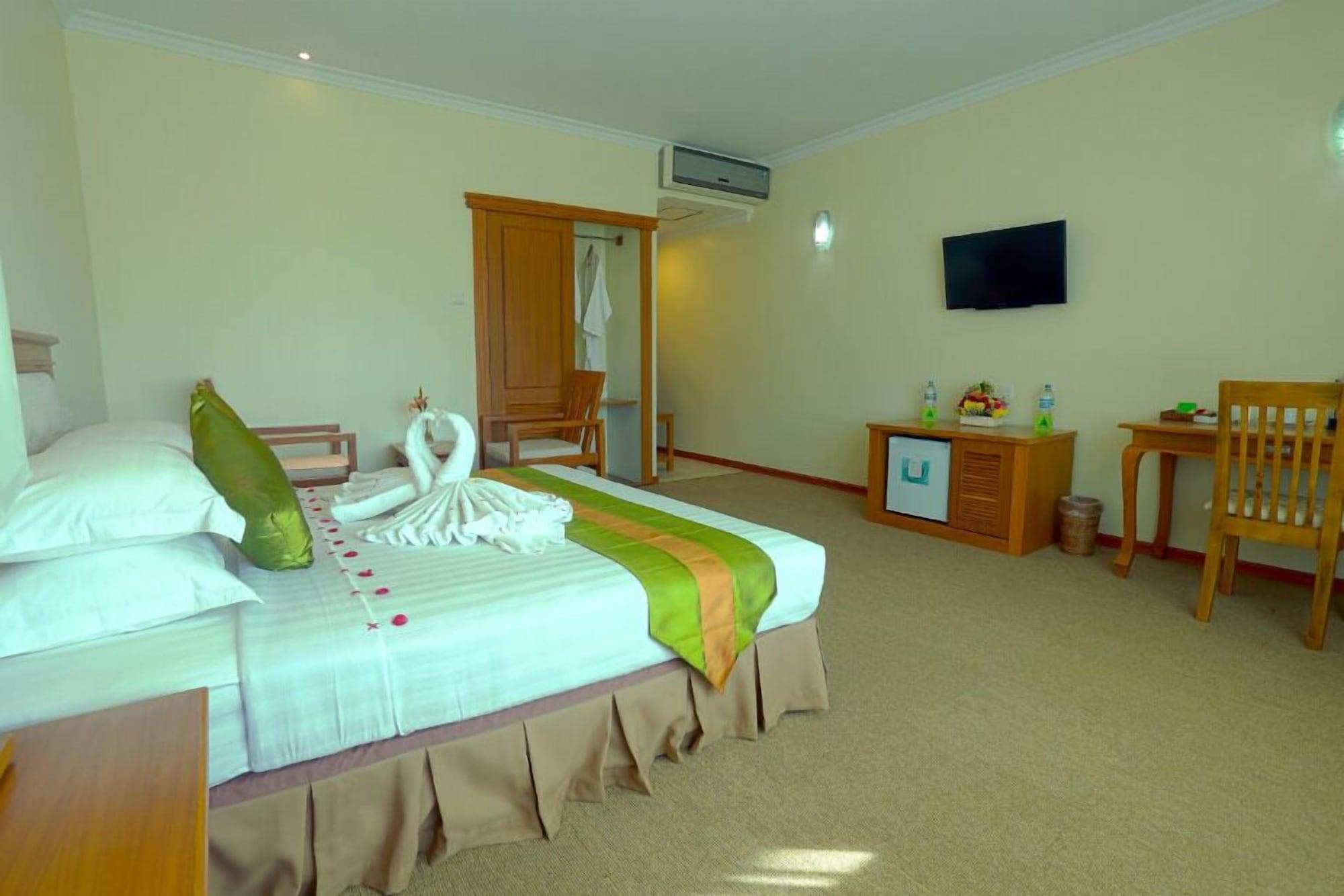 Apex Hotel Naypyidaw Екстер'єр фото