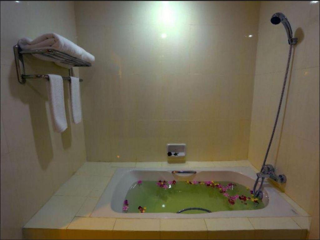 Apex Hotel Naypyidaw Екстер'єр фото