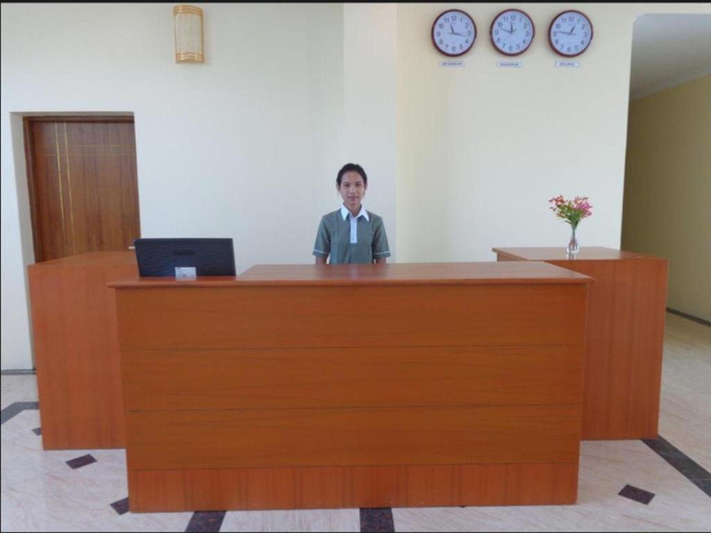 Apex Hotel Naypyidaw Екстер'єр фото