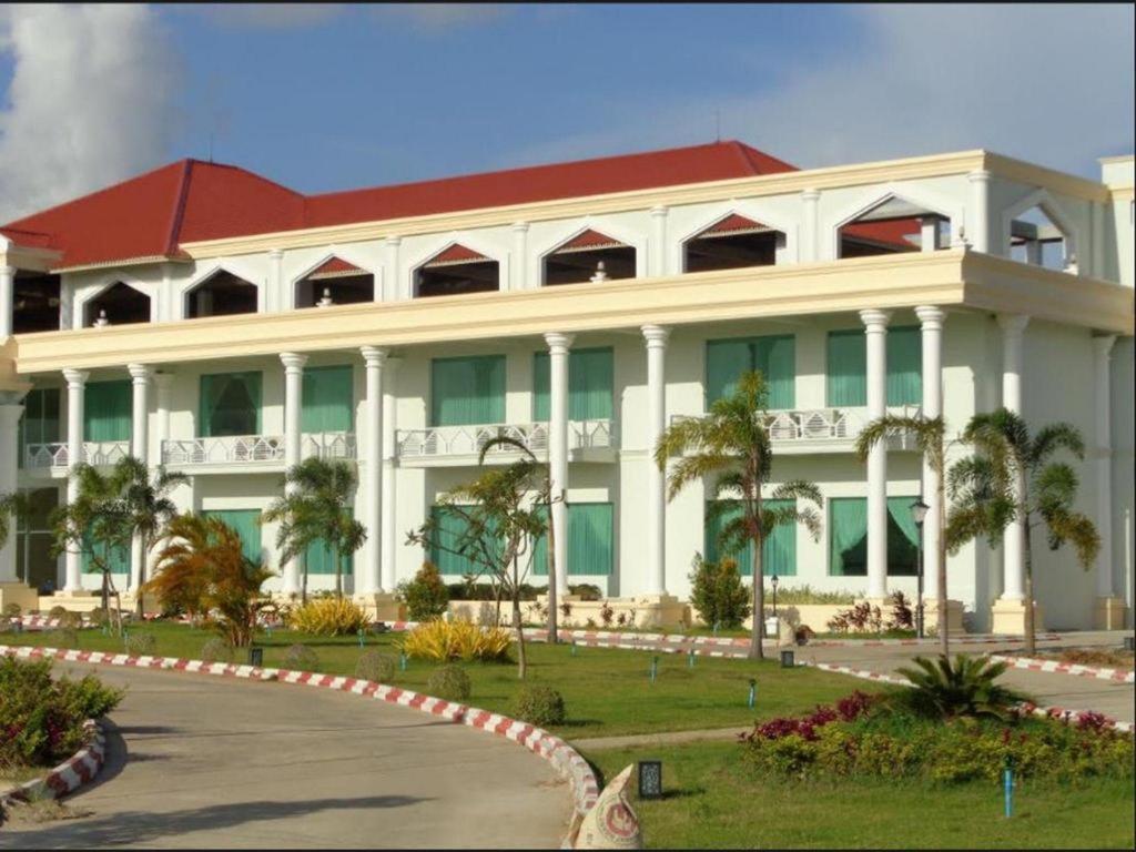 Apex Hotel Naypyidaw Екстер'єр фото